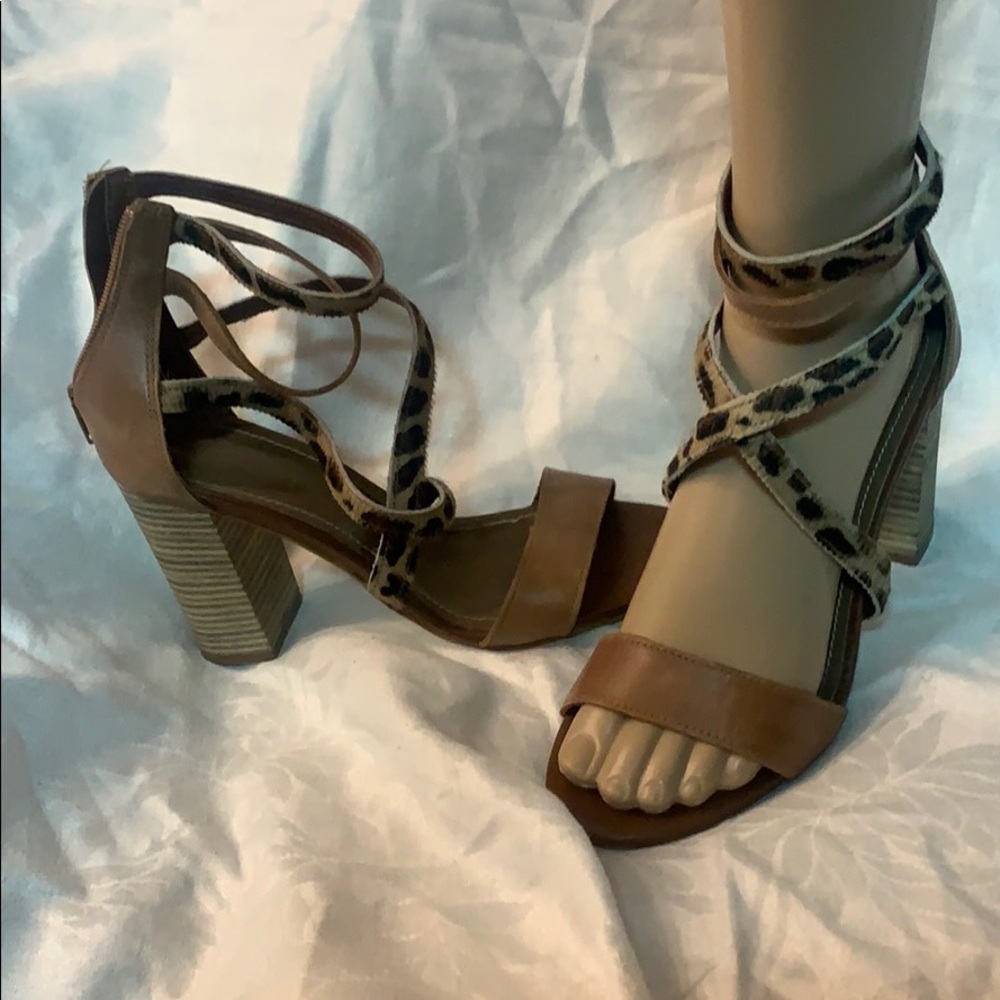 TEXTO leather and fur strappy sandals Romania made